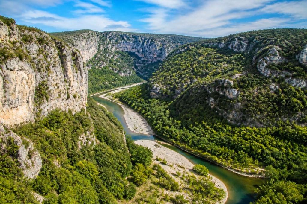 Les gorges de l'Ardèche : guide pour une visite inoubliable