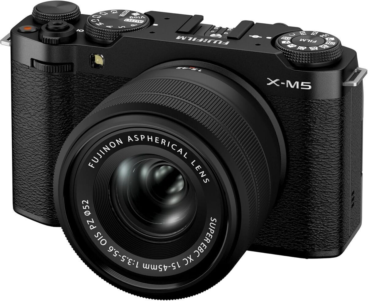 Test Fujifilm X-M5 : kit noir + 15-45mm en détail
